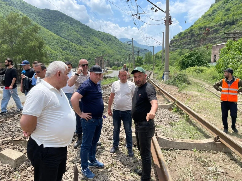 Աղետի գոտում հաջողվել է կանխել հնարավոր համաճարակների բռնկումը. Սանոսյան