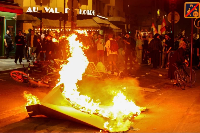 ՏԵՍԱՆՅՈՒԹ. Փարիզում ոստիկանությունն արցունքաբեր գազ է կիրառել ցուցարարների դեմ