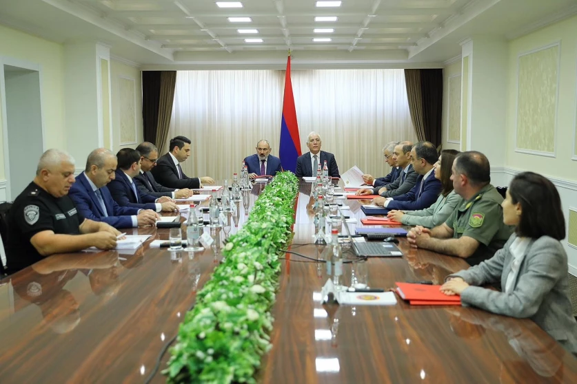 Փաշինյանի գլխավորությամբ տեղի է ունեցել Անվտանգության խորհրդի հերթական նիստը. hայտնի է՝ ինչ են քննարկել