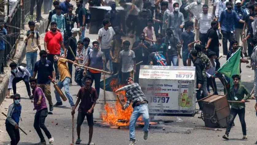 ՏԵՍԱՆՅՈՒԹ. Բանգլադեշում ուսանողները բողոքի ակցիաներ են կազմակերպել. կան բազմաթիվ զոհեր