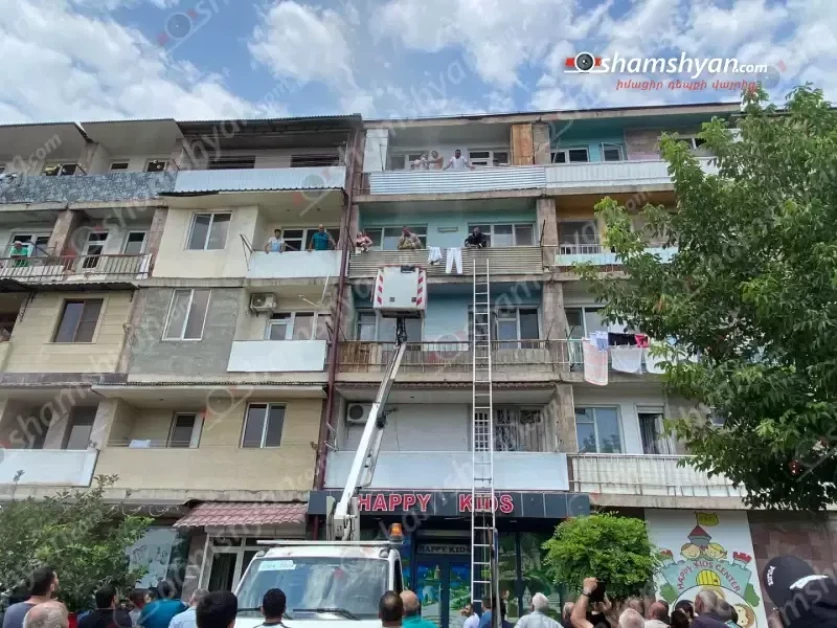 Հրդեհ` Արտաշատի բնակելի շենքերից մեկում. 6 հոգի, այդ թվում՝ երեխաներ տեղափոխվել են հիվանդանոց