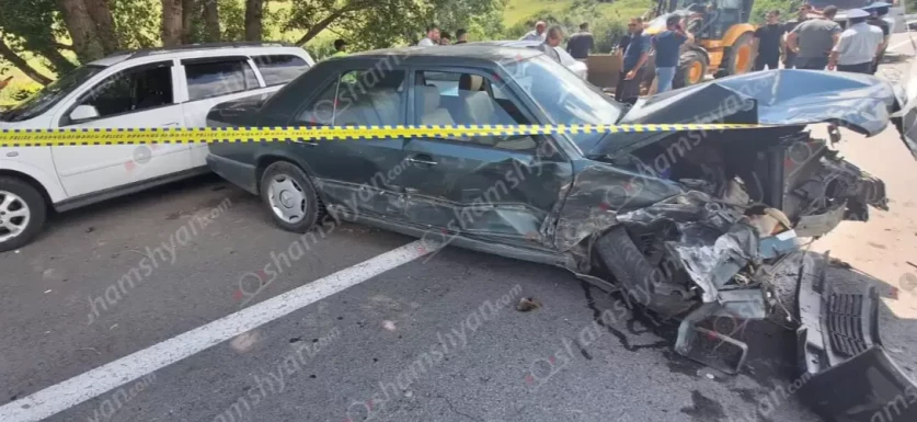 «Mercedes»-ը բախվել է «ԶԻԼ»-ին, վրաերթի ենթարկել հետիոտնին և հարվածել 2 «Opel»-ի․ հետիոտնը տեղում մահացել է