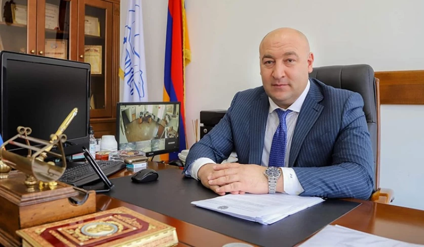 Քաջարանի քաղաքապետի մեքենան պարեկները տարել են տուգանային հրապարակ. մանրամասներ