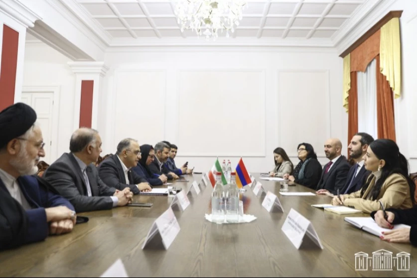 Քննարկում՝ Ռուբինյանի և Իրան-Հայաստան բարեկամական խմբի հետ