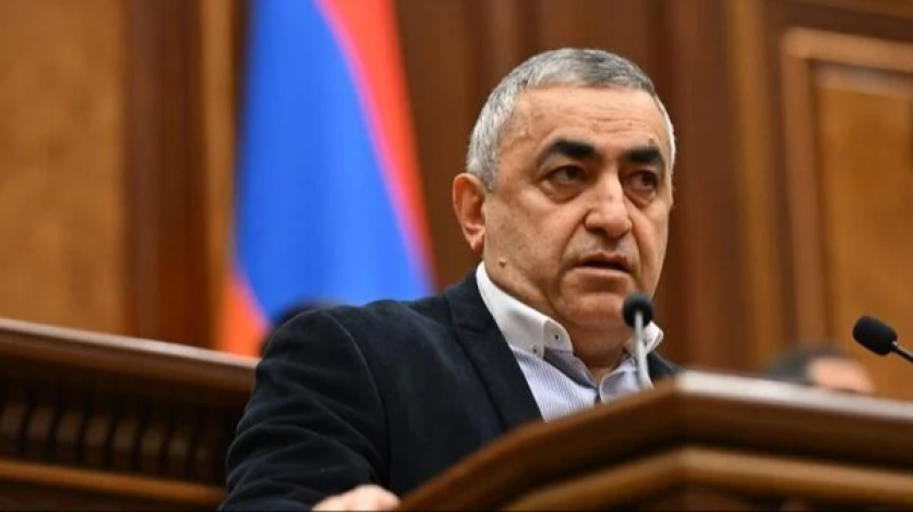 Ամբողջ ԱԺ-ով հայհոյեցին մարդու տոհմը, ես էլ կարող եմ՝ հղում անելով մարդկանց․ Ռուստամյան