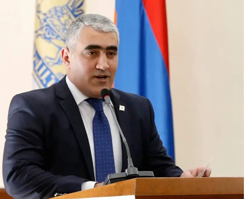 Սկանդալային ծեծկռտուքից հետո՝ Նոր Նորք վարչական շրջանի ղեկավարի լիազորությունները դադարեցվեց