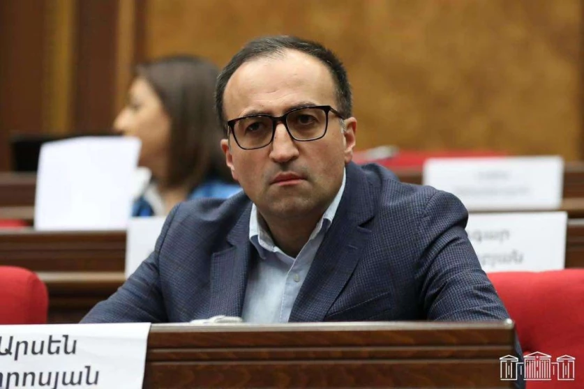 «Քաչալ շուն ու գող կատու». Արսեն Թորոսյան