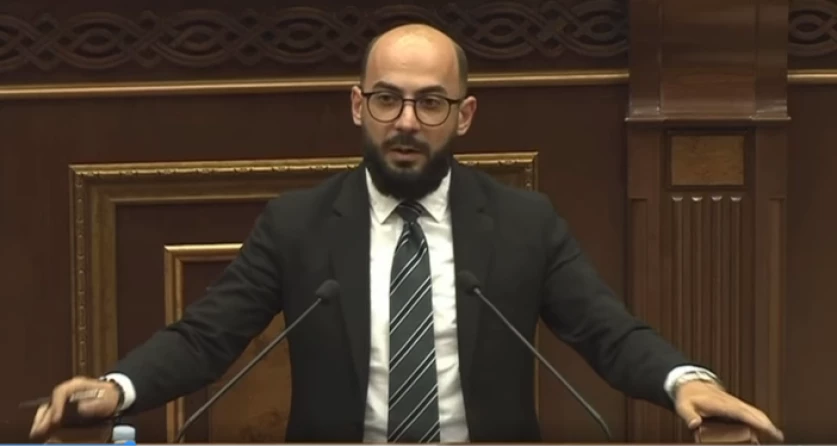 ՈՒզում եմ ամենայն անկեղծությամբ շնորհավորել Ձեզ. Արթուր Հովհաննիսյանը՝ Գարեգին Բ-ին