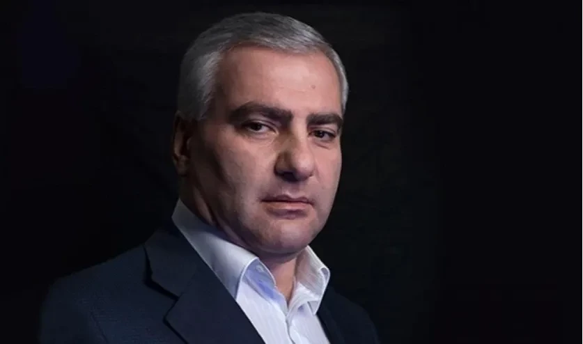 Անվտանգության ուժերը կոտրել են իմ տան մոտ հավաքվածներից 2 մարդու ձեռքերը. Կարապետյան