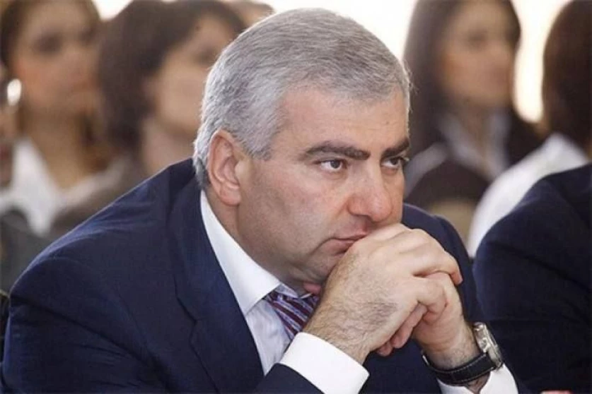 Կարապետյանին ոստիկանություն տանելուց հետո տեղափոխել են նախաքննական մարմին. Armlur