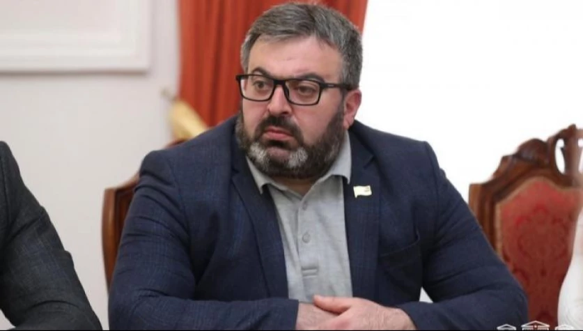 Դանիելյանը՝ Սրբազանի ագենտ լինելու և երեխա ունենալու լուրերի մասին
