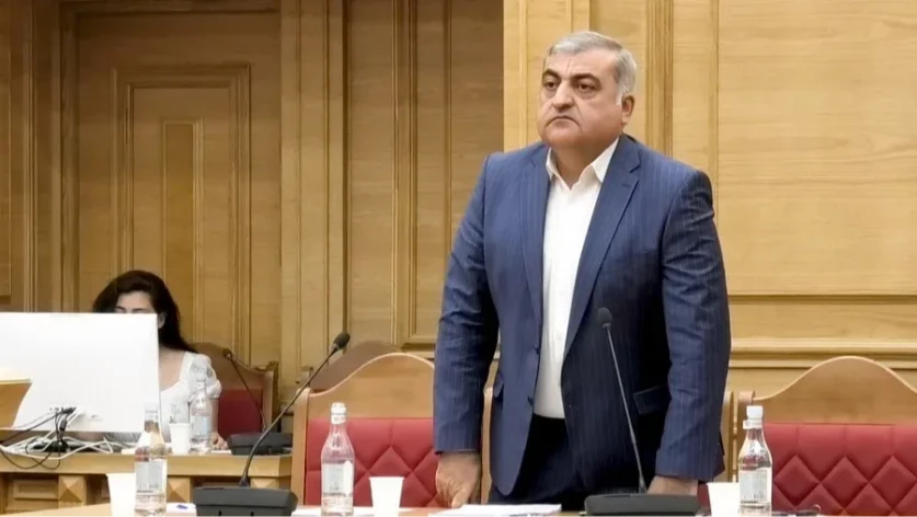 Բագրատ Սրբազանի և Միքայել Աջապահյանի կալանքի որոշումը կայացրած դատավորին նկատողություն է հայտարարվել