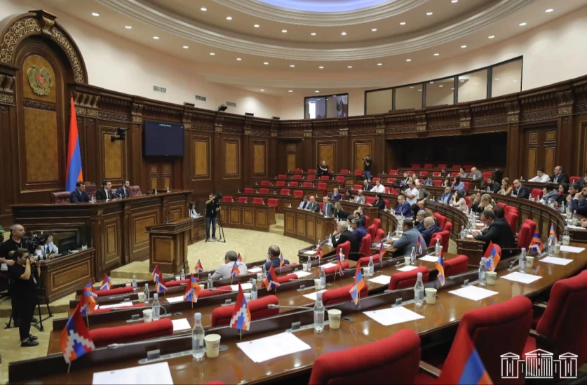 Ազգային ժողովը պատգամավորին ազատությունից զրկելու հարցն է քննարկում