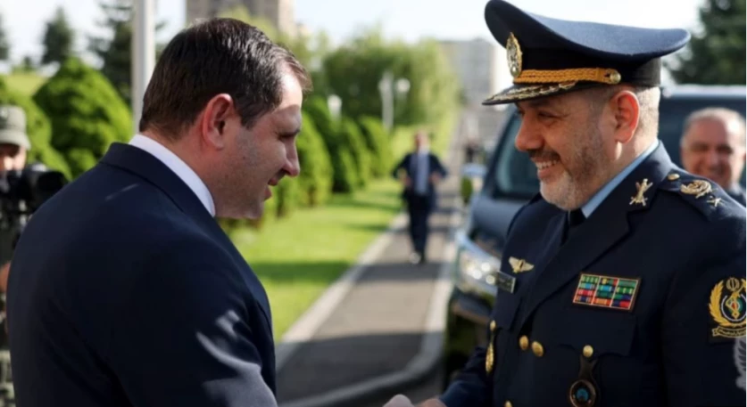 Հայաստանի և Իրանի պաշտպանության նախարարները հեռախոզրույց են ունեցել. քննարկվել են տարածաշրջանային անվտանգության հարցեր