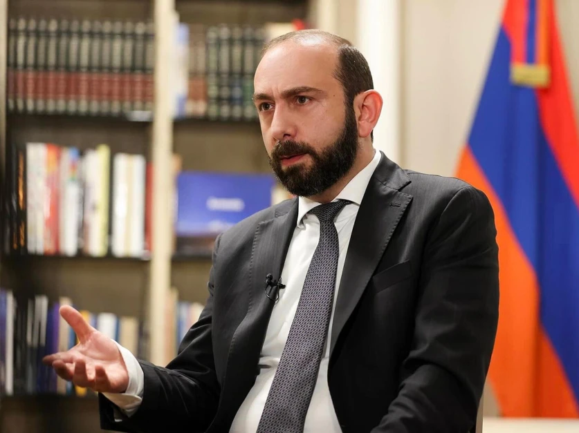 Մի հատ կբացատրե՞ք` ո՞նց պիտի խաղաղության համաձայնագրում քարտեզ լիներ. ԱԳ նախարար