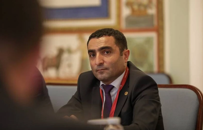 Ռոմանոս Պետրոսյանն ամսական 5 մլն դրամից ավել աշխատավարձ է ստանում․ «Հրապարակ»