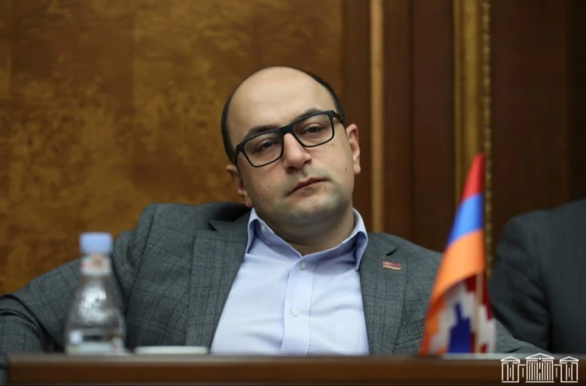 «Պատիվ ունեմ» խմբակցության պատգամավորները հանդիպել են «Բարգավաճ Հայաստան» կուսակցության աշխատակազմի ղեկավարին․ Մամիջանյան