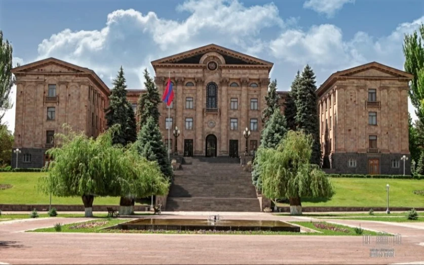 Անկախության տոնի առթիվ ԱԺ-ում պարգևավճարներ են ստացել