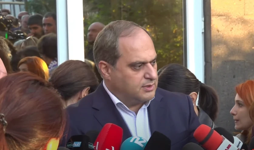 Դատավորն այնքան հուզված էր` սխալ կարդաց Միքայել սրբազանի վճռի հոդվածի համարը. պաշտպան