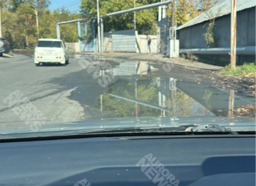 Երևան քաղաքի Ռուբինյանց փողոցում կոյուղաջրեր են հոսում. «Վեոլիա Ջրիի» արձագանքը