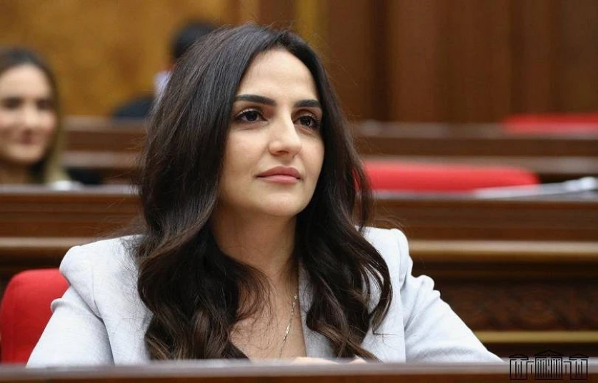 Այլ երկրի շահերը սպասարկողների հարցազրույց-մեյմունությունները լսելը հոգեբանական ճնշում է. Ալխաս Ղազարյան