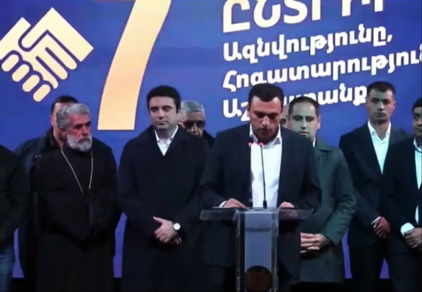 Վաղարշապատում ՔՊ-ն ամփոփեց հանրահավաքը