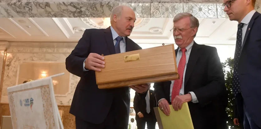 Լուկաշենկոն Թրամփին սրբապատկեր է նվիրել