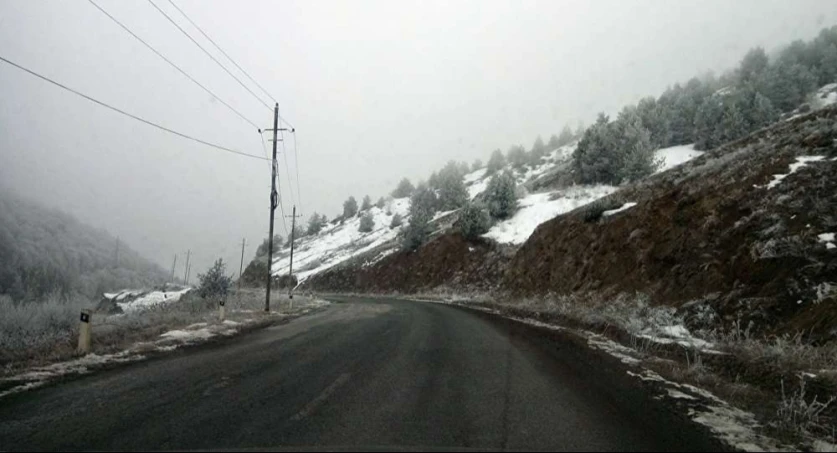 Փակ են Ամբերդ ամրոց և Քարի լիճ տանող ավտոճանապարհները