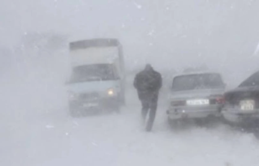 Սաստիկ բքի պատճառով Թթուջուր-Նավուր ավտոճանապարհը փակ է բոլոր տեսակի տրանսպորտային միջոցների համար