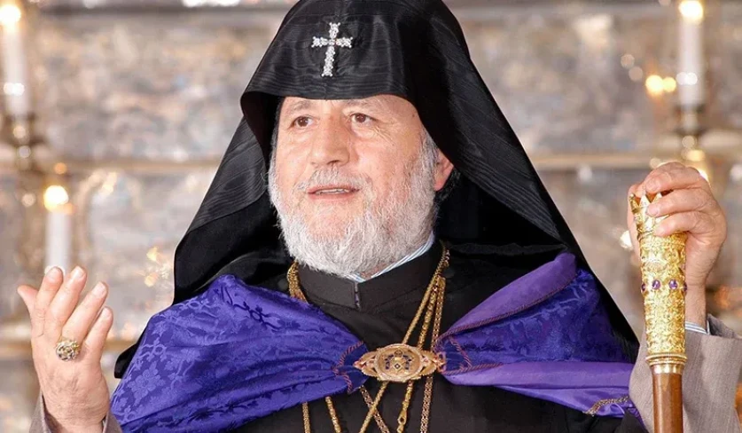 100-ից ավել հոգևորական իր անվերապահ հավատարմությունն է հայտնել Գարեգին Երկրորդին