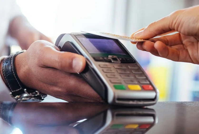 Կենսաթոշակն ու նպաստը՝ անկանխիկ եղանակով