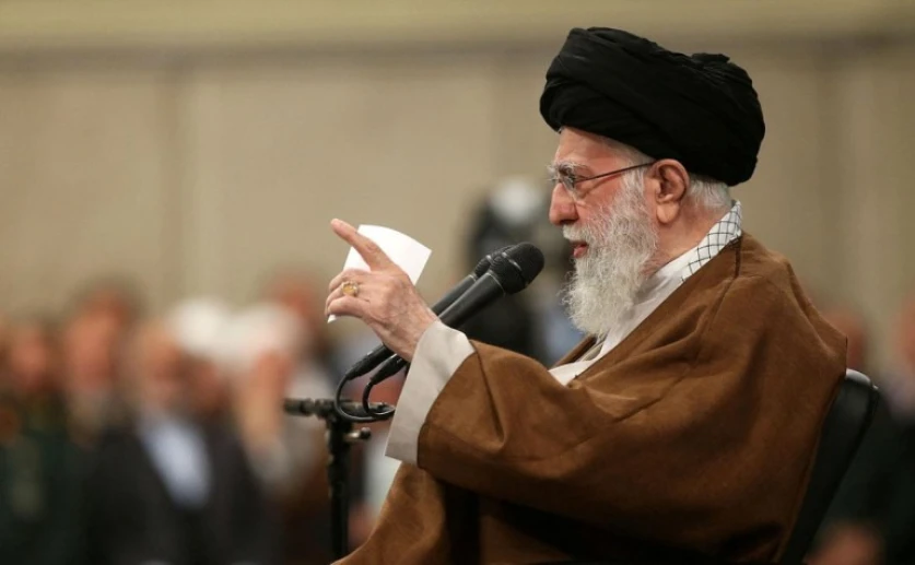 Խամենեին Թրամփին անվանել է «հանցագործ» և սպառնացել պատժել ցուցարարներին