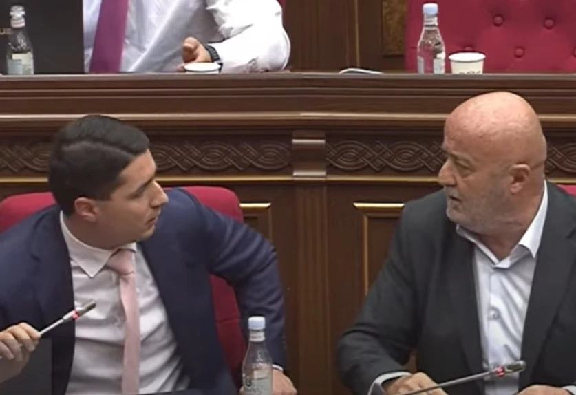 Եթե անուններ կտա և կապացուցի իր հայտարարությունը, լավ, եթե ոչ՝ ուրեմն ստոր և սրիկա է. Աղազարյանը` Քյարամյանի մասին