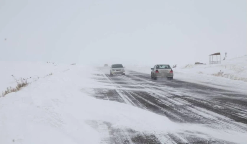 Սաստիկ բքի, տեսանելիության բացակայության պատճառով մի շարք ճանապարհներ փակ են