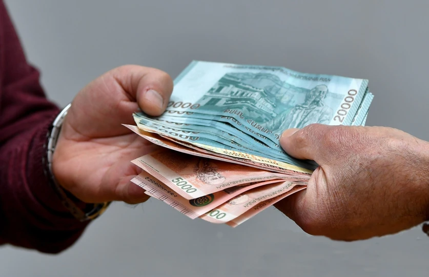 Կաշառք՝ վարորդական վկայական տրամադրելու գործընթացը կազմակերպելու համար