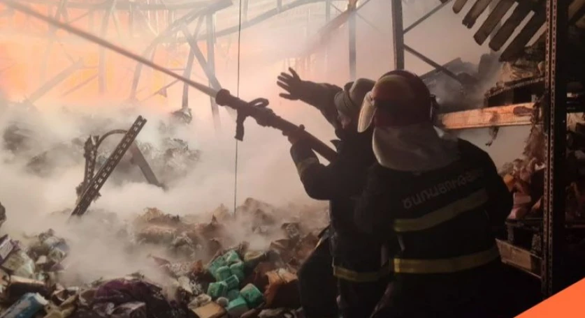 Հրդեհ` Շերամի փողոցում գտնվող անձեռոցիկի արտադրամասում