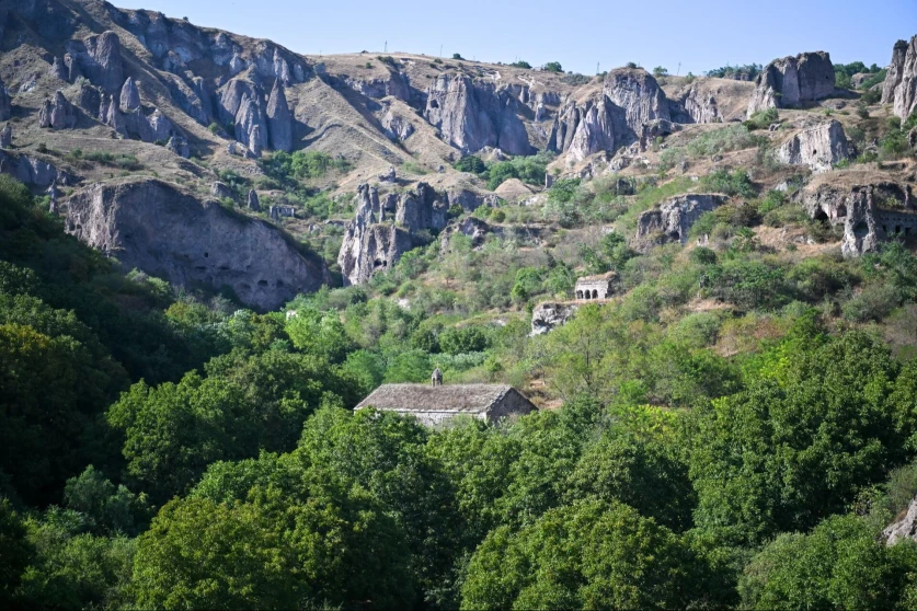 Հունիսի 1-ից «Հին Խնձորեսկ» պատմամշակութային արգելոցի մուտքը կդառնա վճարովի. մանրամասներ