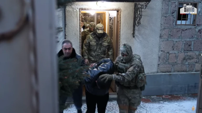 Մեծամասշտաբ խուզարկություններ. ոստիկանները հանցավոր խումբ են բացահայտել