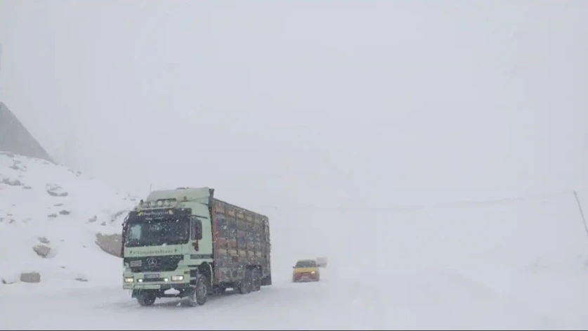 Սաստիկ բքի և տեսանելիության բացակայության պատճառով Վարդենյաց լեռնանցքը փակ է