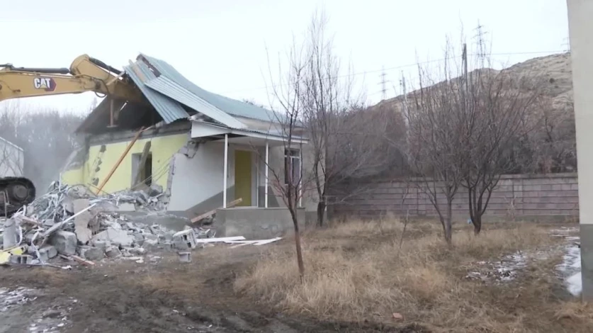 Սևանա լճին հարակից տարածքներում ապամոնտաժվել է 65 շենք շինություն. Գլխավոր դատախազություն