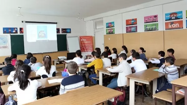 Դպրոցները դիմել են նախարարություն՝ դասերը հեռավար կազմակերպելու համար