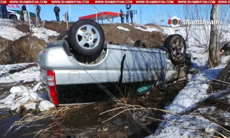 Խոշոր ավտովթար Արագածոտնի մարզում.  մեքենան գլխիվայր շրջվել և հայտնվել է առվակում