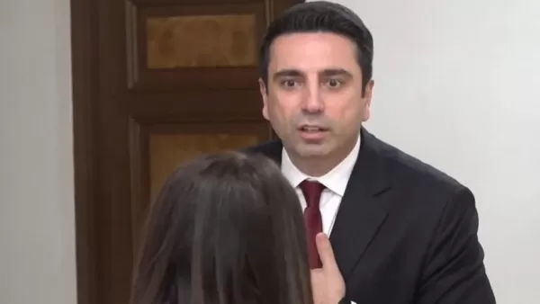 ՏԵՍԱՆՅՈՒԹ․ Դրամահավաք կկազմակերպեմ Ձեզ համար․ լրագրողն ու Ալեն Սիմոնյանը վիճեցին 