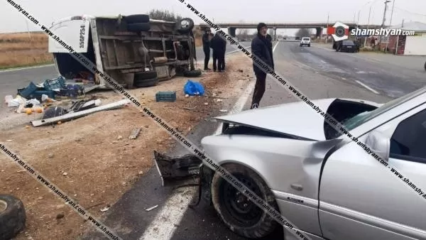 Խոշոր ավտովթար` Արարատի մարզում. բախվել են Mercedes-ն ու բեռնատար Газель-ը. վերջինս կողաշրջվել է. կա 5 վիրավոր․ 