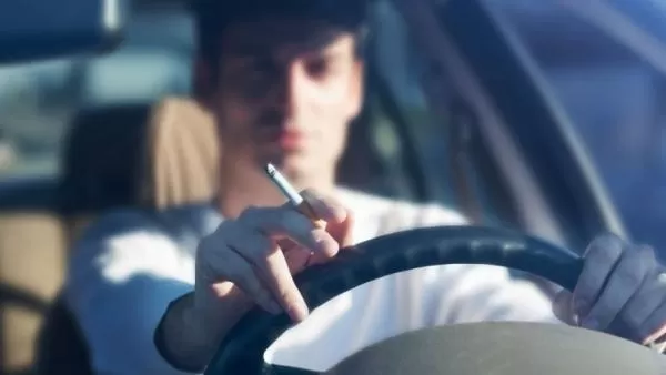 Վարորդները կտուգանվեն  ընթացքի ժամանակ մեքենայում ծխելու համար