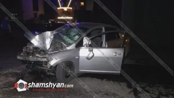 Ավտովթար՝ Երևանում. Nissan-ը բախվել է էլեկտրասյանը. վիրավոր վարորդին հայտնաբերել են ավտոմեքենայից դուրս. Shamshyan.com