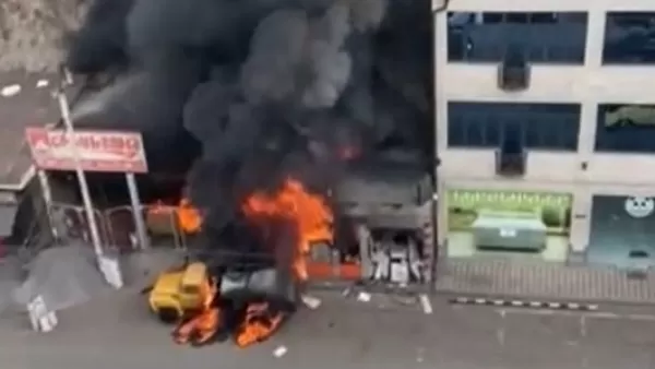 ՏԵՍԱՆՅՈՒԹ․ Տեսախցիկները ֆիքսել են Արցախի պողոտայում բռնկված հրդեհը