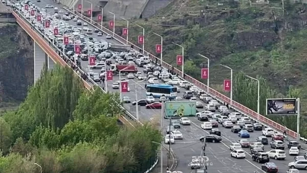 ՏԵՍԱՆՅՈՒԹ․ Խցանված է նաև Դավիթաշենի կամուրջը