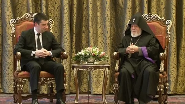 Կաթողիկոսը հանդիպել է Վրաստանի վարչապետին