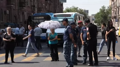 Ի՞նչ են պայմանավորվել անհետ կորած զինծառայողների հարազատները՝ ՆԳՆ ոստիկանապետի տեղակալի հետ․ մանրամասներ